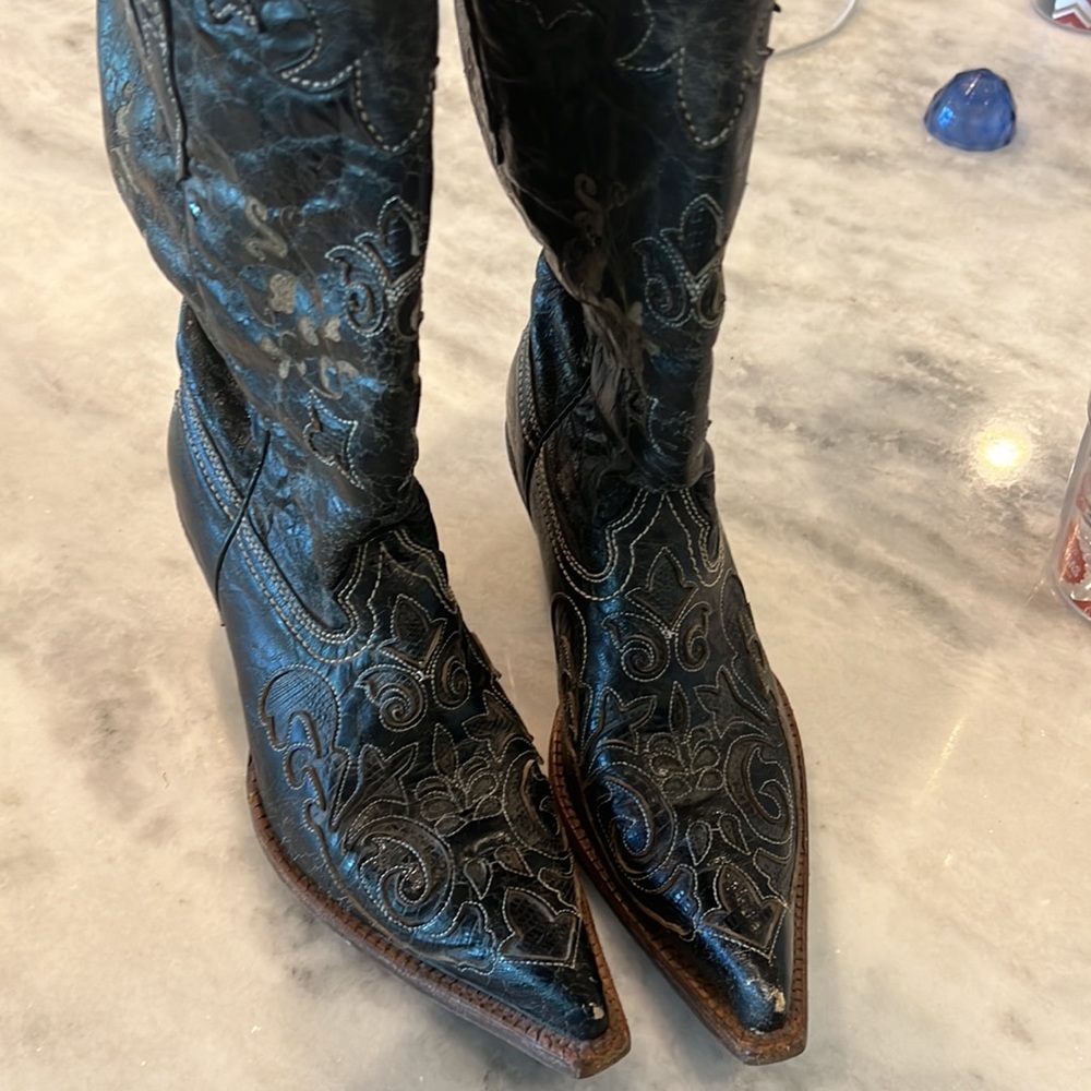 Corral vintage 7 1/2 black